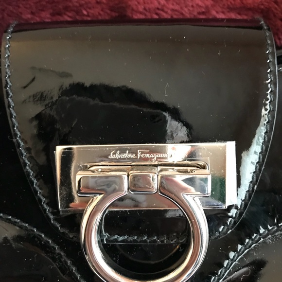 SALVATORE FERRAGAMO Marissa Gancini bag - Picture 2 of 8